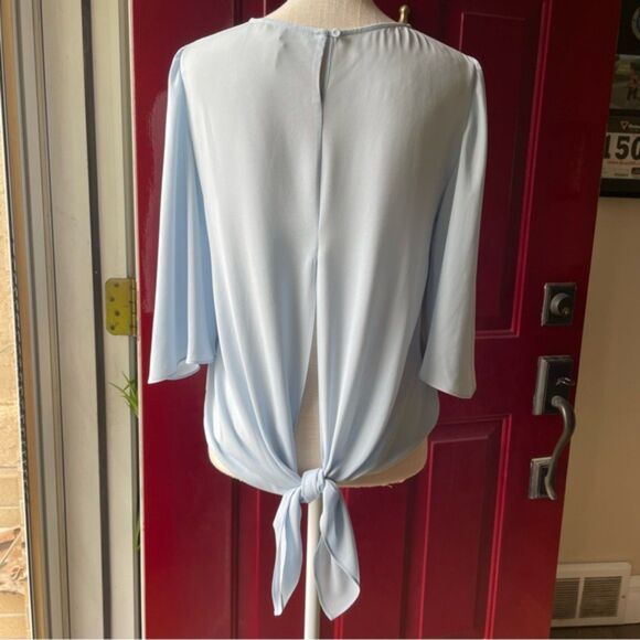 BCBG MaxAzria Flowing with Ties in Back Bat Wing Long Top Blouse Blue (Size S) - Picture 2 of 12